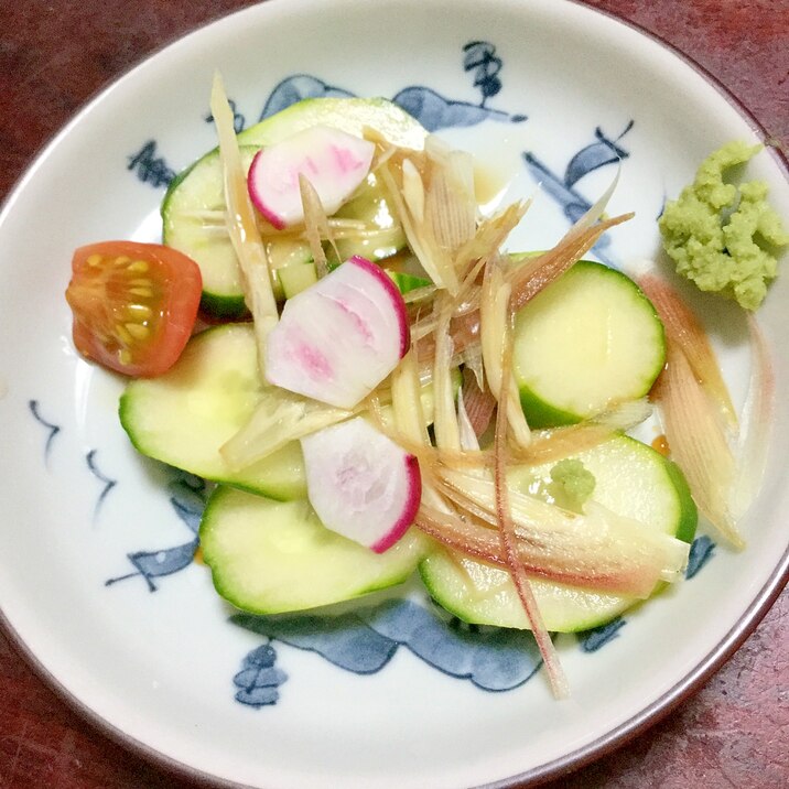 ミョウガときゅうりとラディッシュの酢醤油山葵。